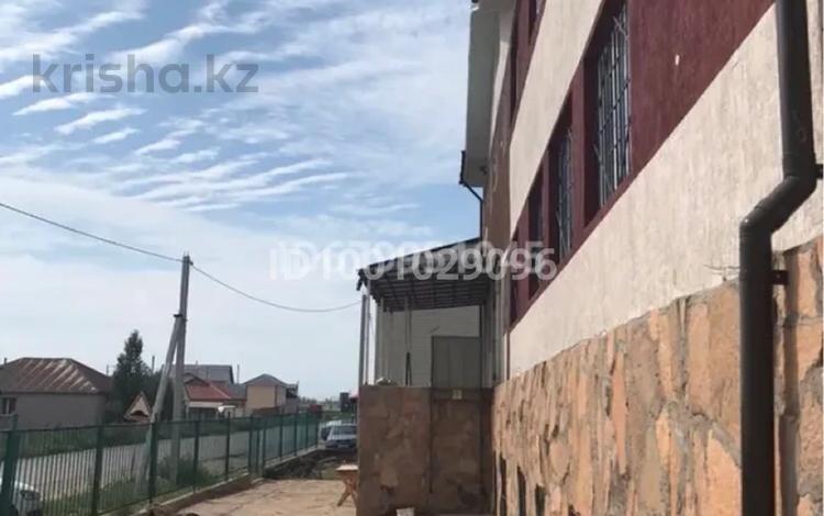 Магазины и бутики, склады · 600 м² за 1 700 ₸ в Караоткеле — фото 2