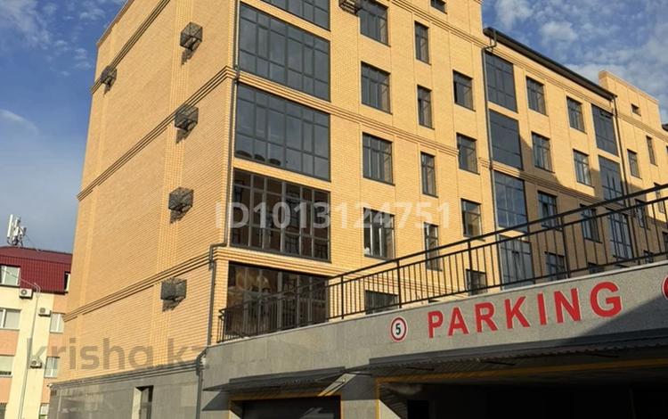 3-комнатная квартира · 77 м² · 4/5 этаж, Кошкарбаева 60а — Абая-Габдуллина- Ауелбекова за ~ 34.7 млн ₸ в Кокшетау — фото 2