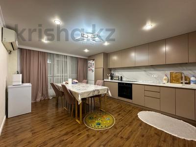 3-комнатная квартира · 90 м² · 14/14 этаж, Туркестан 10 за 45 млн 〒 в Астане, Есильский р-н
