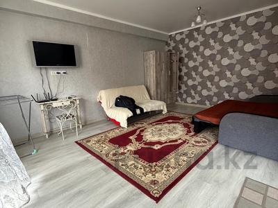 1-бөлмелі пәтер · 50 м² · 6/10 қабат, Шұғыла ш/а., Жунисова 14/10, бағасы: 180 000 ₸ в Алматы, Наурызбайский р-н