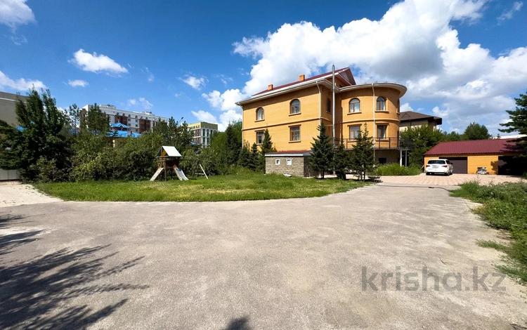 Отдельный дом · 8 комнат · 800 м² · 20 сот., Кыз Жибек 75 за 450 млн ₸ в Астане, Нура р-н — фото 2