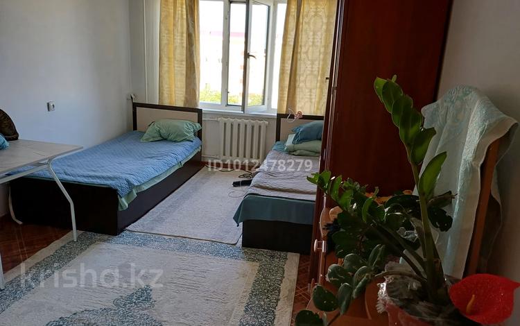 1-комнатная квартира · 34 м² · 4/5 этаж, Шукириеркинова — Габбасова за 10 млн ₸ в Атырау, мкр Привокзальный-5 — фото 2