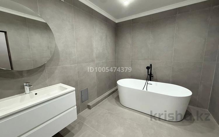 2-комнатная квартира · 100 м² · 7/12 этаж, Кулманова 1 б — Городской Акимат за 41 млн ₸ в Атырау — фото 2