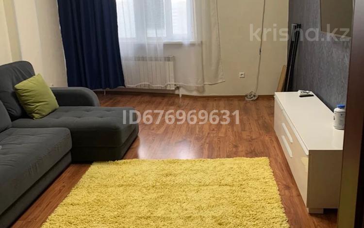 1-бөлмелі пәтер, 50 м², 10/12 қабат ай сайын, Туркестан 8, бағасы: 160 000 〒 в Астане, Есильский р-н — фото 2