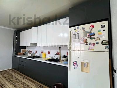 Отдельный дом · 5 комнат · 160 м² · 10 сот., мкр Карасу, 1 переулок, Әзілхан Нұршайықов 22 за 35 млн 〒 в Таразе