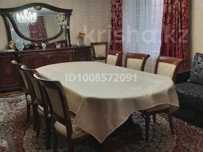 3-комнатная квартира · 92 м² · 2/5 этаж, мкр Самал-1 26 за 135 млн 〒 в Алматы, Медеуский р-н