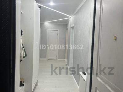 3-комнатная квартира · 89.5 м² · 1/3 этаж, Ихсанова 84 за 38.5 млн 〒 в Уральске, мкр Школьник