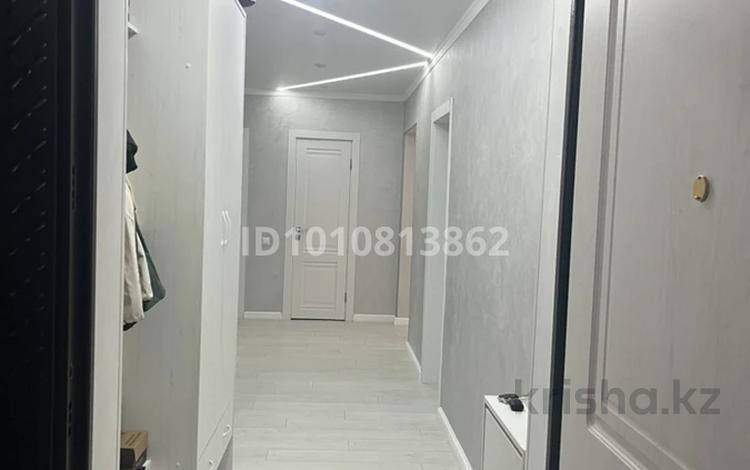 3-комнатная квартира · 89.5 м² · 1/3 этаж, Ихсанова 84 за 38.5 млн 〒 в Уральске, мкр Школьник — фото 2