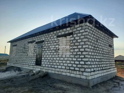 Отдельный дом · 2 комнаты · 84 м² · 8 сот., мкр Кайнар, Жанар Ермаганбетова 54 за 7 млн 〒 в Атырау