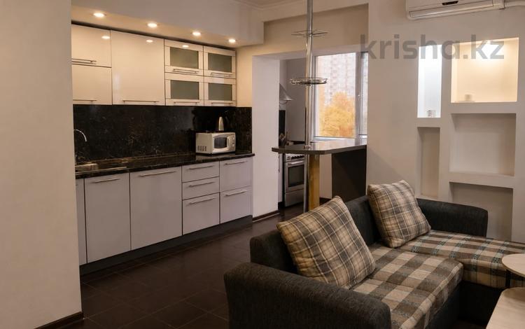 2-комнатная квартира · 65 м² · 4/6 этаж, Самал 2 45 за 380 000 ₸ в Алматы, Медеуский р-н — фото 9