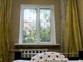 3-бөлмелі пәтер · 70 м² · 2/5 қабат, Жарокова 37/3 — Кабанбай-Батыра, бағасы: 340 000 ₸ в Алматы, Алмалинский р-н — фото 5