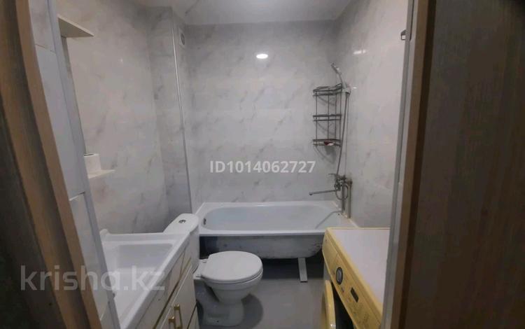 1-бөлмелі пәтер · 30 м² · 3/3 қабат, Алпамыс батыра 17, бағасы: 14 млн ₸ в  — фото 3