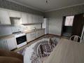 1-комнатный дом помесячно, 55 м², Казыбек би 303в за 80 000 〒 в Туркестане — фото 4