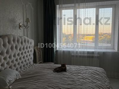 4-бөлмелі пәтер · 132 м² · 5/7 қабат, Сатыбалды Дауымова 69, бағасы: 105 млн ₸ в Уральске