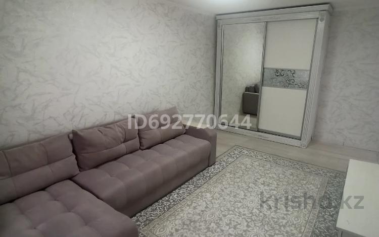 1-комнатная квартира, 31 м², 3/4 этаж помесячно, Саина