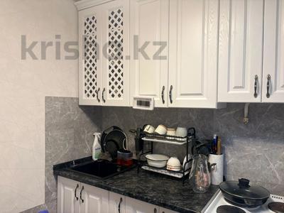 2-бөлмелі пәтер · 44.4 м² · 5/5 қабат, 28-шағынаудан, Муканова, бағасы: 20 млн ₸ в Караганде, Казыбек би р-н