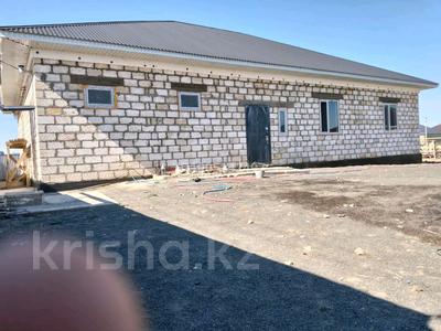 Отдельный дом · 7 комнат · 210 м² · 25.35 сот., Аралбай жырау 76 — Напротив новой строящийся школы/Жаңа мектепке қарсы за 27 млн 〒 в Кульсары