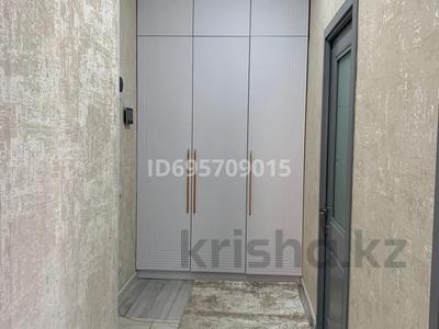 2-комнатная квартира · 54 м² · 4/10 этаж, мкр Юго-Восток, Микрорайон Байкена Ашимова 21 за 30.8 млн ₸ в Караганде, Казыбек би р-н