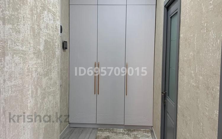 2-комнатная квартира · 54 м² · 4/10 этаж, мкр Юго-Восток, Микрорайон Байкена Ашимова 21 за 30.8 млн ₸ в Караганде, Казыбек би р-н — фото 5