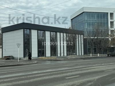 Свободное назначение, офисы, магазины и бутики, общепит, салоны красоты, медцентры и аптеки, образование, развлечения · 210.4 м² за 150 млн 〒 в Атырау