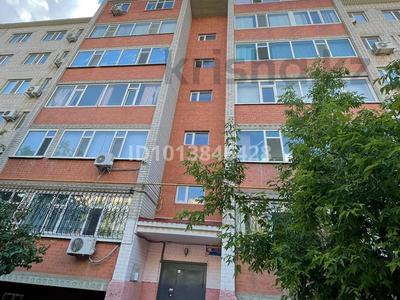 3-бөлмелі пәтер · 104 м² · 5/6 қабат, мкр. Алтын орда, Санкибай батыра 159б — Типография, бағасы: 30 млн ₸ в Актобе
