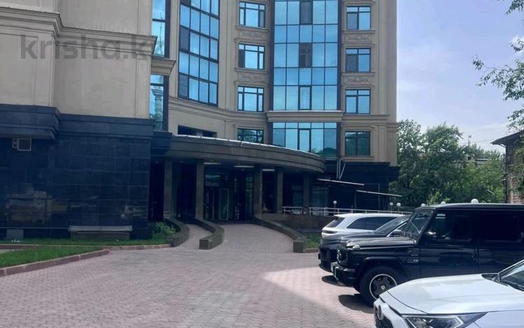 2-комнатная квартира · 94 м² · 8/9 этаж, Достык 250 за 680 000 ₸ в Алматы, Медеуский р-н — фото 2