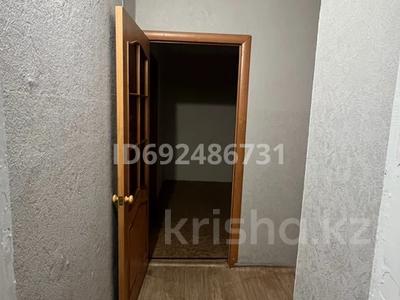 2-комнатная квартира · 45.4 м² · 2/5 этаж, Майкудук, 15й микрорайон 2 за 100 000 〒 в Караганде, Алихана Бокейханова р-н