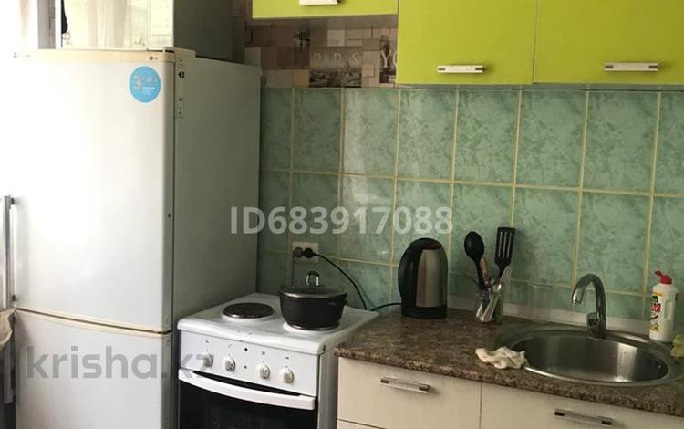 1-комнатная квартира · 34 м² · 2/5 этаж, Кабанбай батыра 112 — Бурова за 10 000 ₸ в Усть-Каменогорске, Ульбинский — фото 2