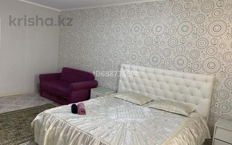 2-комнатная квартира · 51 м² · 3/5 этаж, мкр 5, Мкр 5 Абилхайыр. Молдагулова 58/1 — Молдагулова Космос Изумруд 8 мкр за 700 〒 в Актобе — фото 14