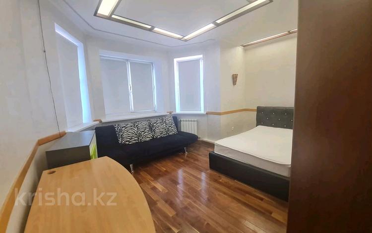 4-бөлмелі пәтер · 150 м² · 16/23 қабат, Кабанбай батыра, бағасы: 750 000 ₸ в Алматы, Алмалинский р-н — фото 2