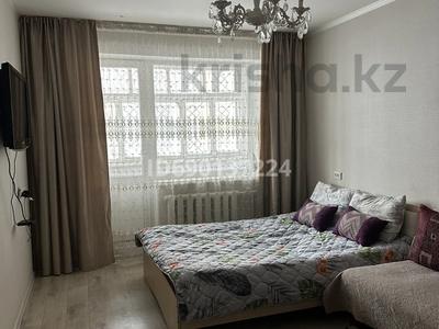 1-комнатная квартира, 33 м², 1/9 этаж по часам, Кривенко 81 за 1 500 〒 в Павлодаре