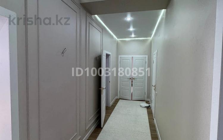 2-бөлмелі пәтер · 68.5 м² · 1/4 қабат, Мкрн. Мынбулак 23б, бағасы: 32.5 млн ₸ в Таразе — фото 2