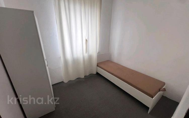 Отдельный дом · 19 комнат · 591 м² · 10 сот., мкр Уркер, Малайсары Батыр 81 за 130 млн 〒 в Астане, Нура р-н — фото 2