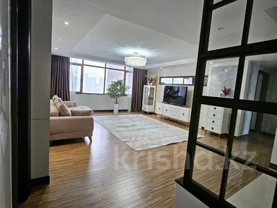 4-комнатная квартира, 147 м², 8/26 этаж, Кошкарбаева 10 за 113 млн 〒 в Астане, Алматы р-н