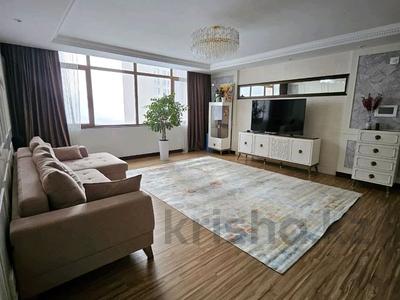 4-комнатная квартира, 147 м², 8/26 этаж, Кошкарбаева 10 за 113 млн 〒 в Астане, Алматы р-н