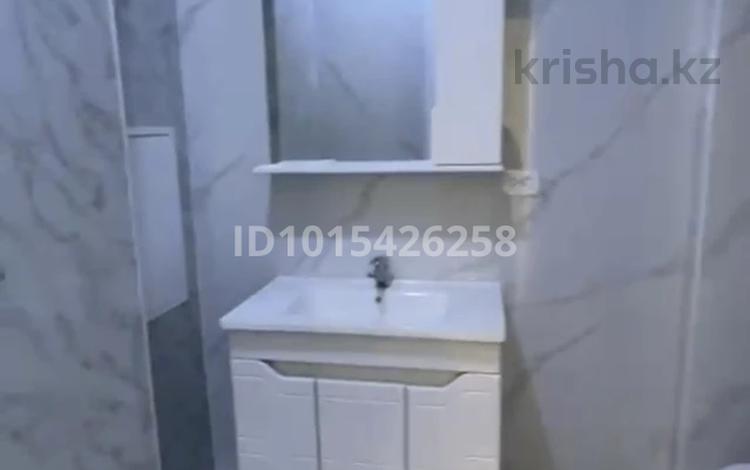 2-комнатная квартира · 68.8 м², мкр Нурсая, Елорда д6Б блок4 за 300 000 ₸ в Атырау — фото 2
