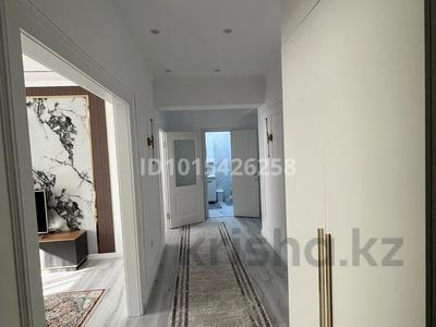 2-бөлмелі пәтер · 68.8 м², Нұрсая ш/а., Елорда д6Б блок4, бағасы: 300 000 ₸ в Атырау, мкр Нурсая