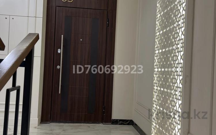 4-бөлмелі пәтер · 170 м² · 1/9 қабат, мкр Нурсая, Елорда 19а — Проспект Елорда, бағасы: 80 млн ₸ в Атырау — фото 4
