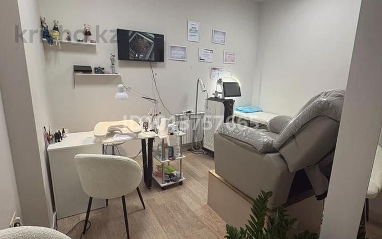 Кабинеты и рабочие места · 20 м² за 230 000 ₸ в Астане, Нура р-н — фото 2