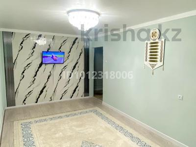 2-бөлмелі пәтер · 53 м² · 3/5 қабат, кв-л АСХК 1Б, бағасы: 13.5 млн ₸ в Актобе, мкр Акжар