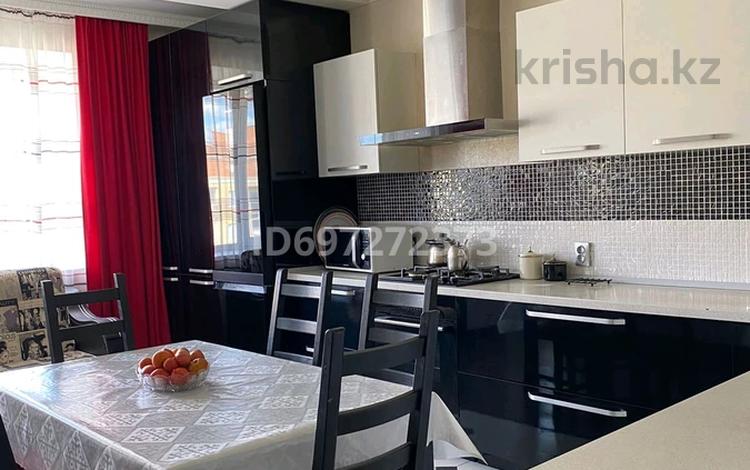 3-комнатная квартира · 108 м² · 5/5 этаж, мкр. Алтын орда — Тәуелсіздік - Халел Досмұхамедұлы за 43 млн ₸ в Актобе — фото 2