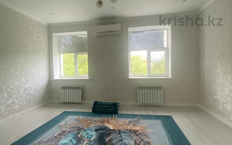 2-комнатная квартира · 77.5 м² · 2/2 этаж, Авиагородок за 13 млн ₸ в Актобе, мкр Авиагородок — фото 5
