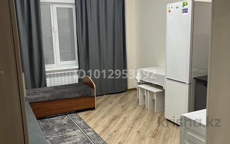 1-бөлмелі пәтер · 20 м² · 7/13 қабат, Ракымжан Кошкарбаев 68, бағасы: 160 000 ₸ в Астане, Сарайшык р-н — фото 2