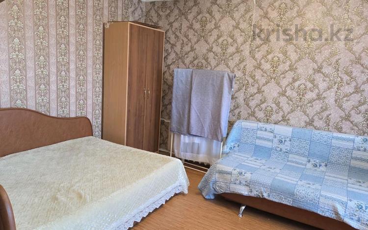 Часть дома · 3 комнаты · 50 м² · 5 сот., Панфилова за 70 000 ₸ в Петропавловске — фото 2