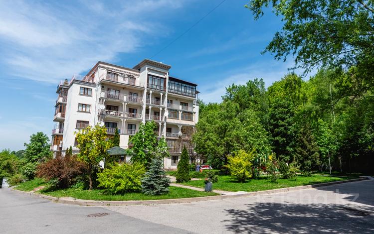 4-бөлмелі пәтер · 132 м² · 4/6 қабат, ЖК "Горная долина" 25а, бағасы: 98 млн ₸ в Алматы, Медеуский р-н — фото 32