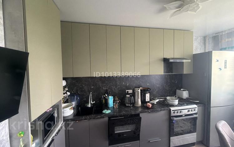 3-комнатная квартира · 65 м² · 4/9 этаж, 5 микрорайон 6 за ~ 20 млн ₸ в Риддере — фото 2