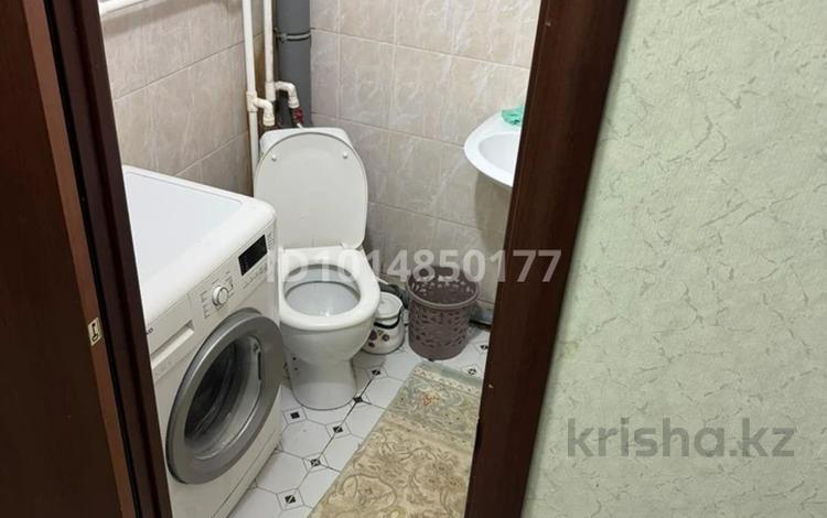 1-комнатная квартира · 75 м² · 1/5 этаж, мкр 4 14 за 14.5 млн ₸ в Уральске — фото 2