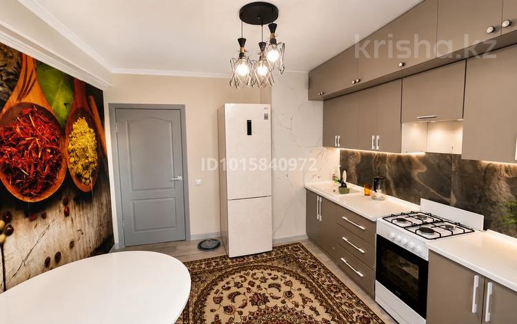 3-комнатная квартира · 80 м² · 5/5 этаж, Алтын Орда 6/25 за 300 000 ₸ в Алматы, Наурызбайский р-н — фото 2