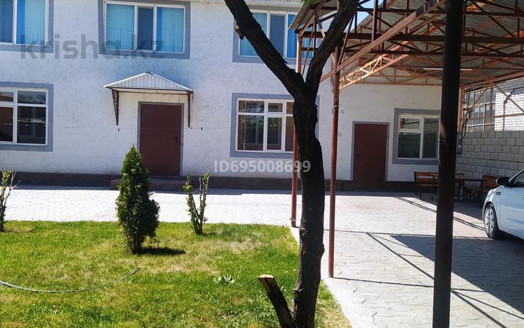 Отдельный дом · 7 комнат · 240 м² · 6 сот., Абишева 105 за 75 млн ₸ в Таразе — фото 2