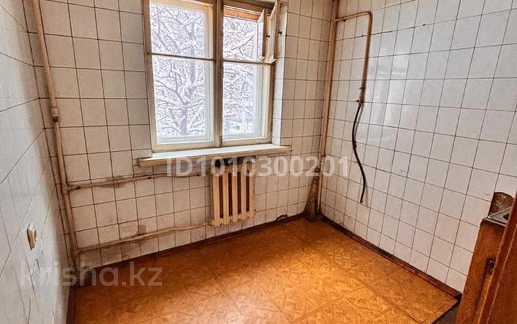 2-бөлмелі пәтер · 39.2 м² · 2/4 қабат, Байтусынова 17, бағасы: 32.5 млн ₸ в Алматы, Алмалинский р-н — фото 2